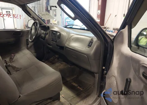 2003 Ford F-150 Xl/Xlt z USA, uszkodzony, nr VIN 2FTRF17273CA64777